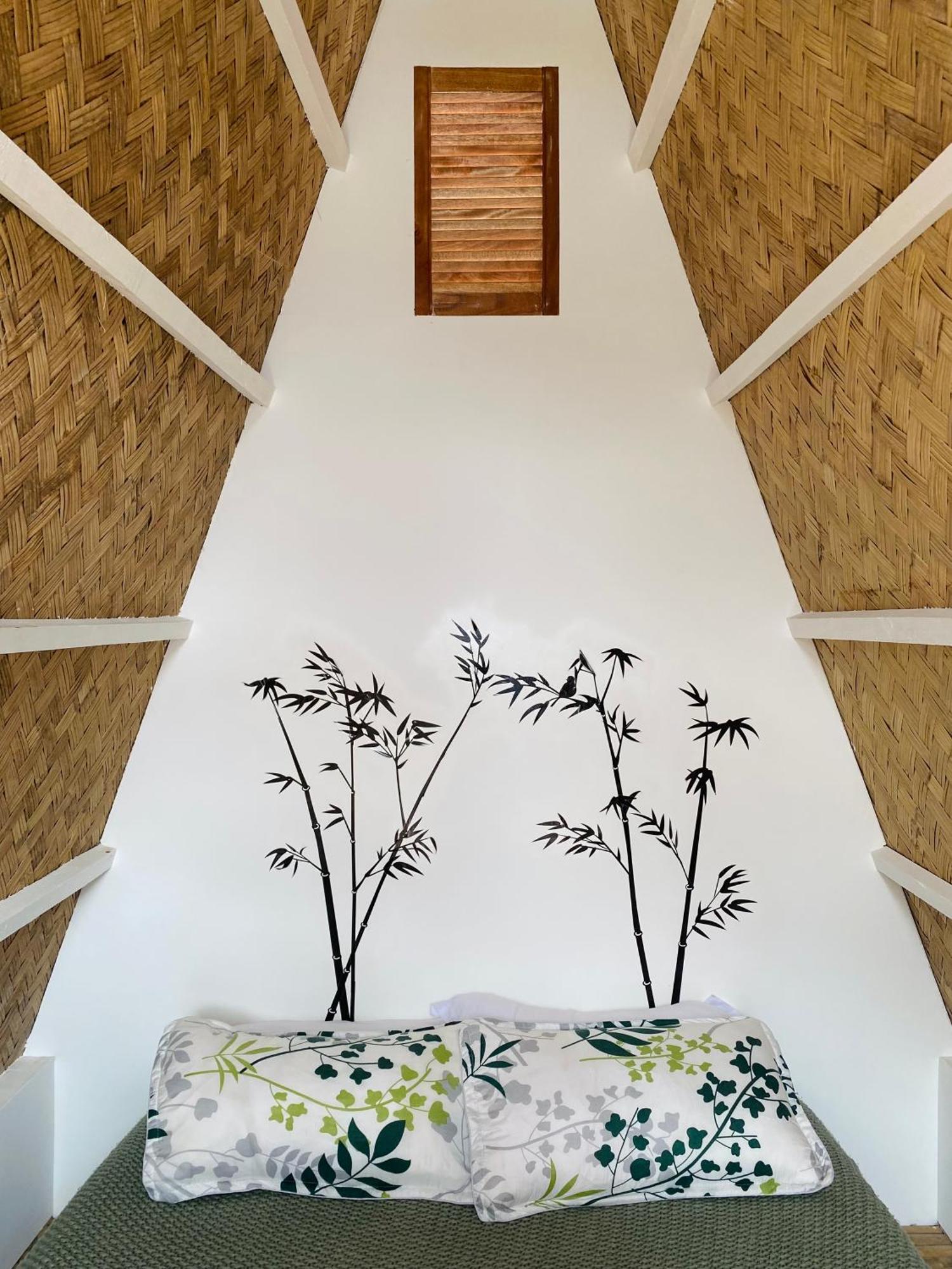 Happy Monkey Hostel El Nido Esterno foto