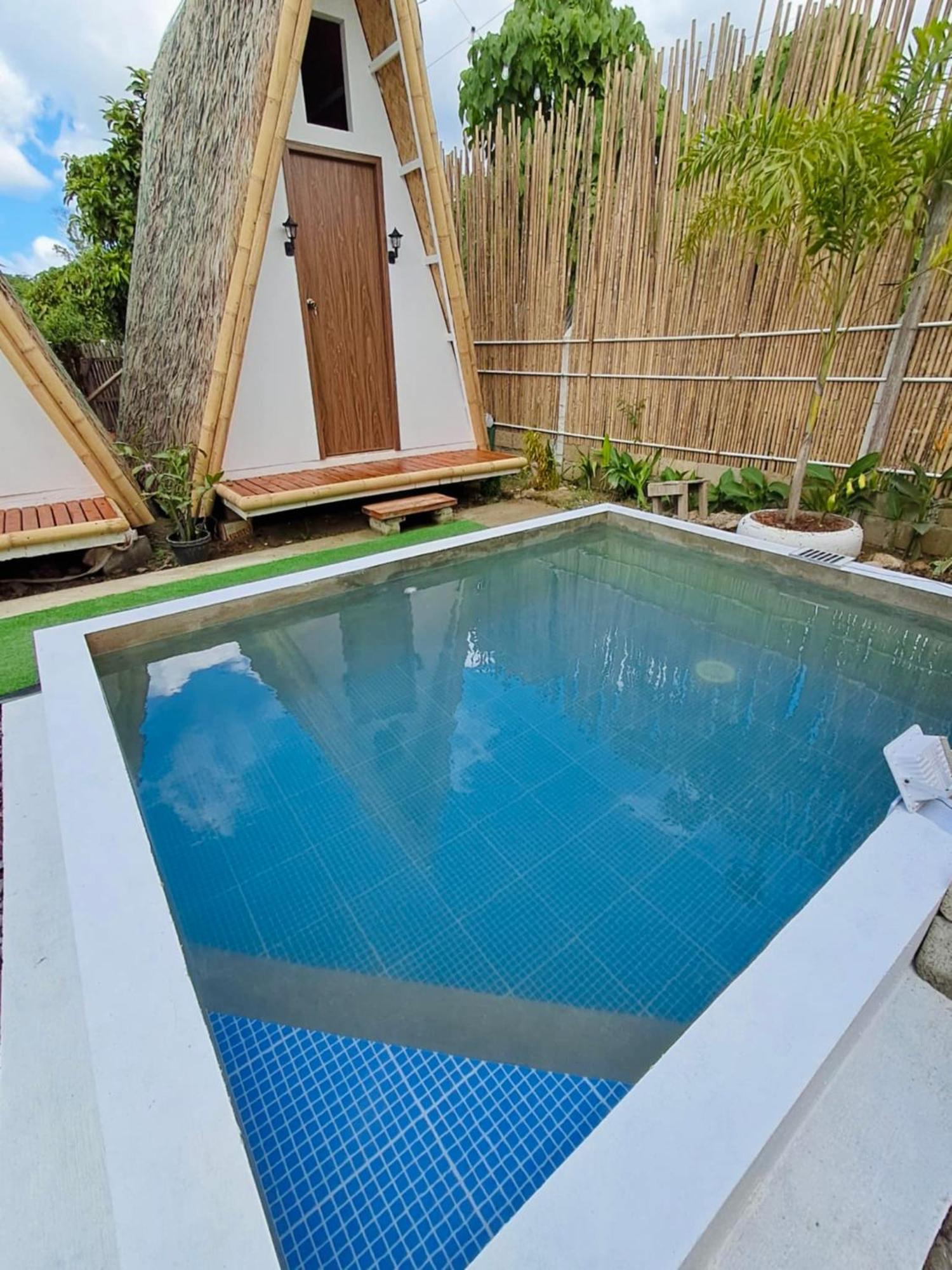 Happy Monkey Hostel El Nido Esterno foto