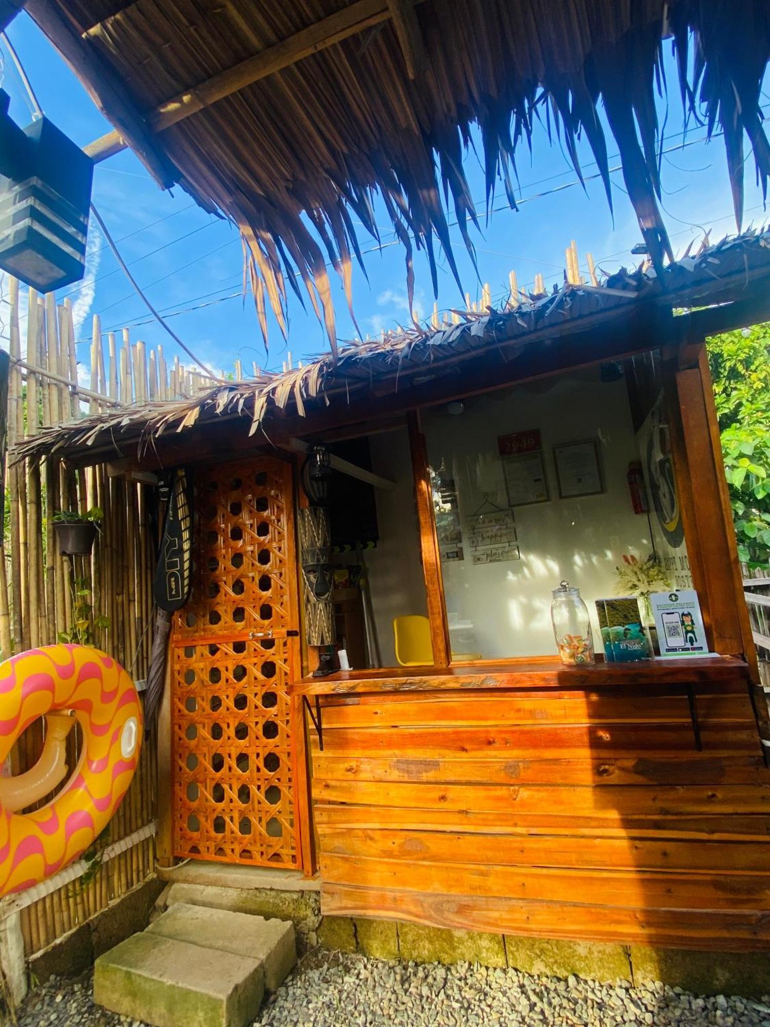 Happy Monkey Hostel El Nido Esterno foto