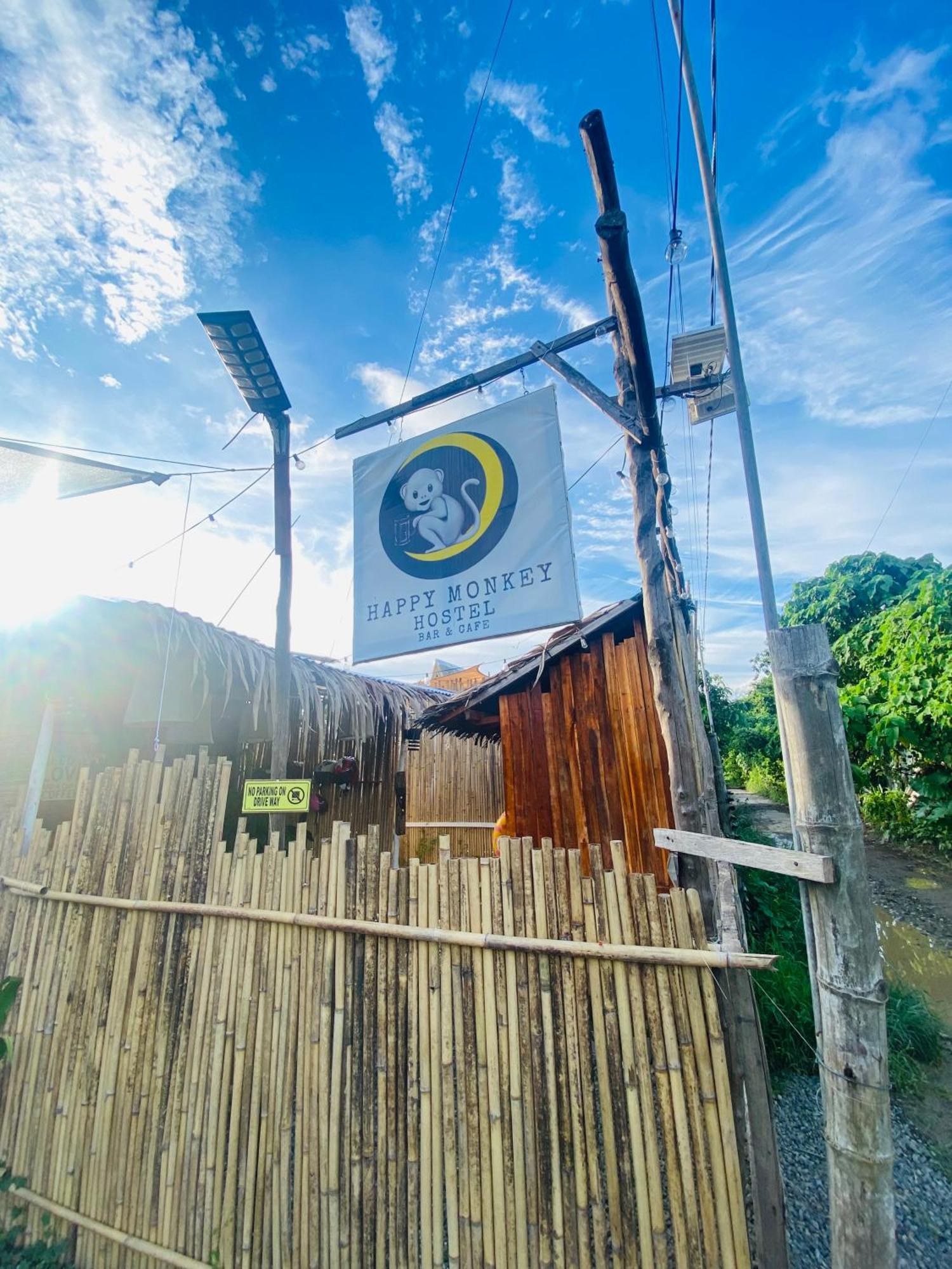 Happy Monkey Hostel El Nido Esterno foto